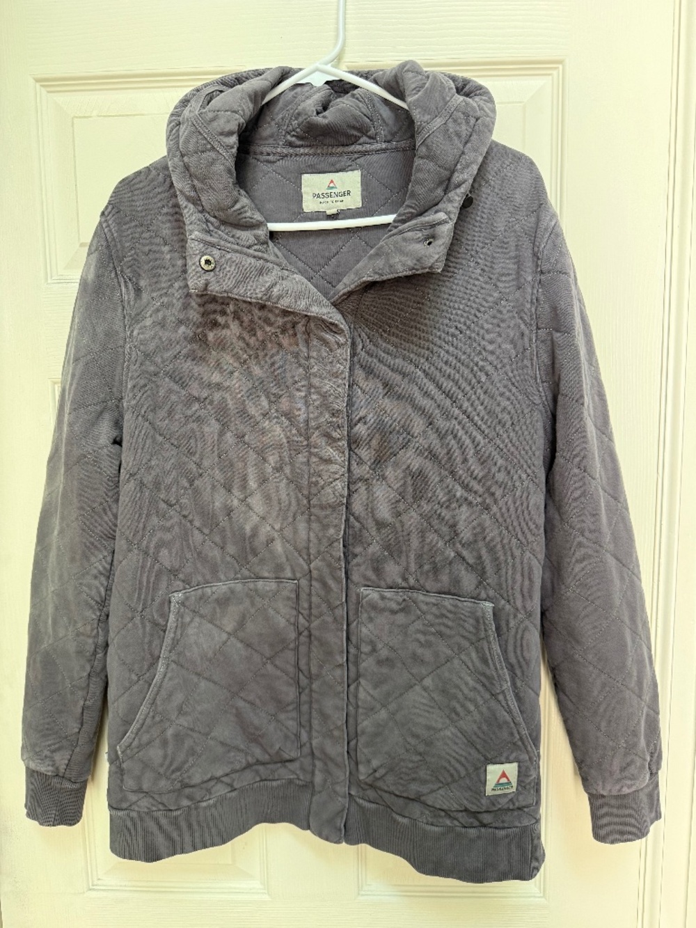 Passenger Clementine Quilted Popper Up Women's Hoodie